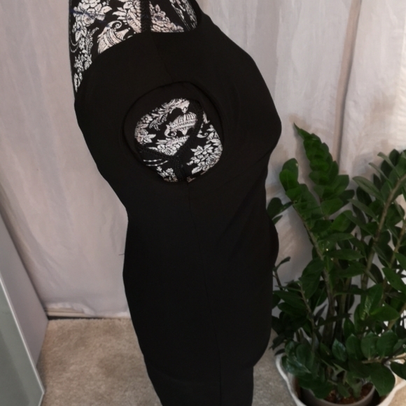 🛍️NWOT🛍️ Dynamite Ladies Black Dress - Picture 5 of 8